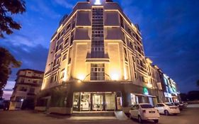 Chariton Hotel Butterworth
